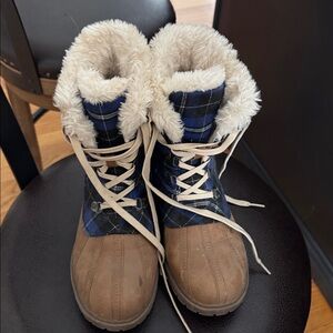 Plaid Lace-Up Winter Duck Boots w/ Faux Fur Lining Size 9 Brown & Blue